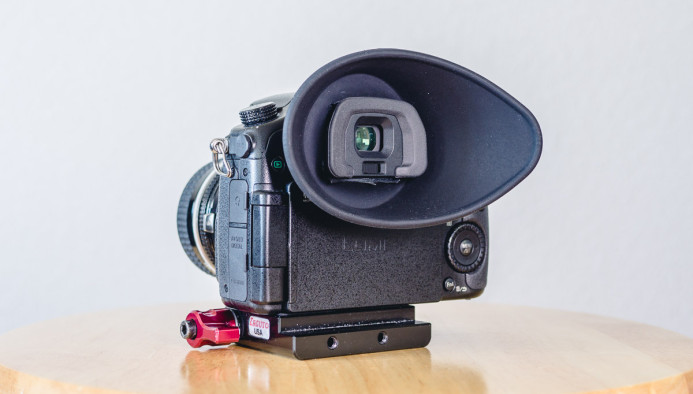 VF-4 Eyecup on the GH4's EVF housing