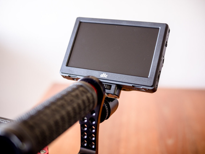 Monitor attached to Birdycam 2's top handle